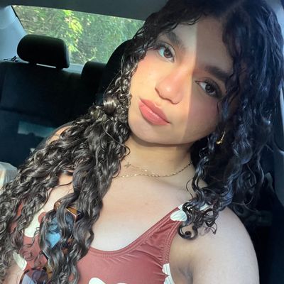 Profile picture for Karlianys C.