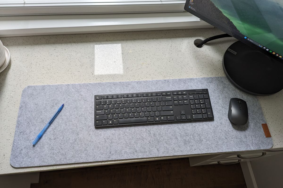 Desky Felt Desk Pad