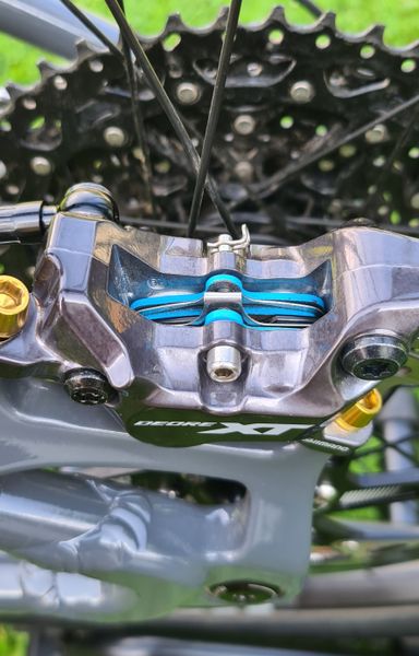 Brake Calipers Xt Four Piston Brakes Shimano XT 4-Pot Disc Brake