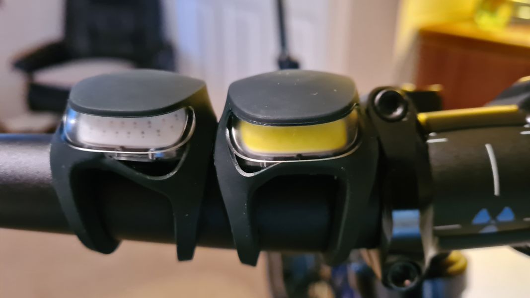 Éclairage Vélo Knog Frog V3 Abyss - Rechargeable USB, Gris - Visibilité Latérale, étanche - Mixte