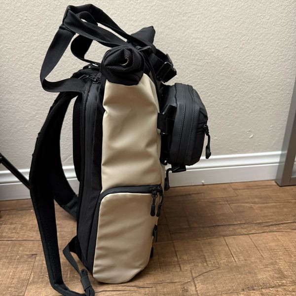 Tech Bag Medium in Black – WANDRD Gear