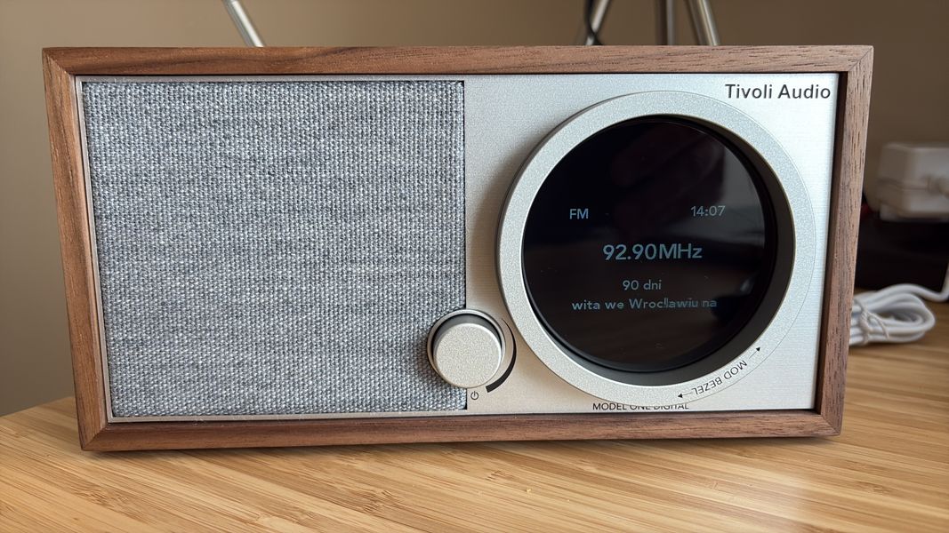 Modell Eins Digital 2) Tivoli Audio