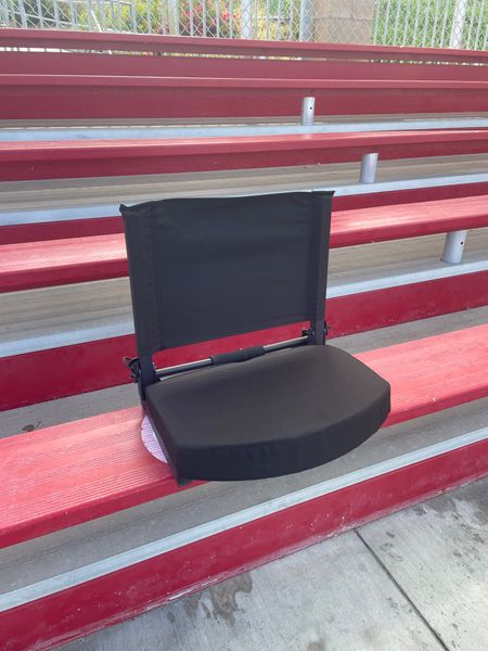 Picnic Time NCAA Georgia Bulldogs Stadium Seat - Portable Folding Chair For Bleachers