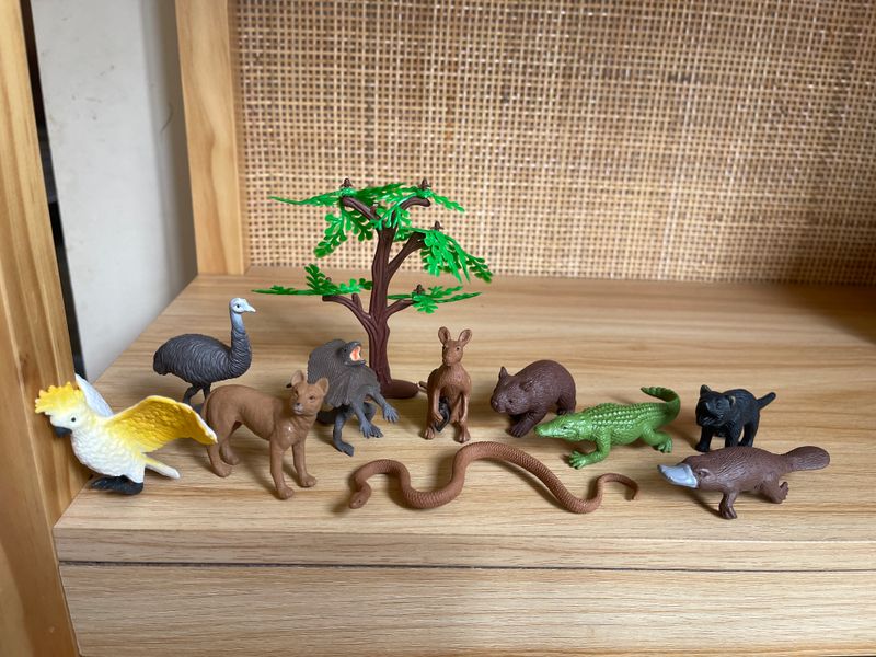 Tube of 11 Australian Animals Figurines Montessori Language