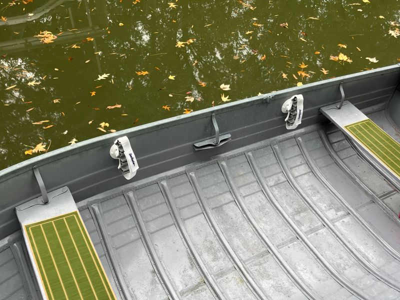 Horizontal Rod Holders – SeaSucker