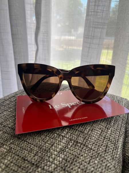 Liar Lair Volcanic Tort Female Cat-Eye Sunglasses | Le Specs display picture 2
