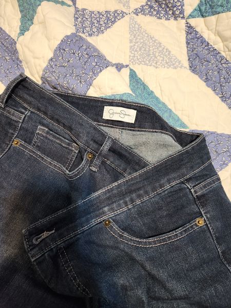 Place Rosemère - Jessica Simpson Kiss Me Super Skinny Jeans in Rosemère, QC