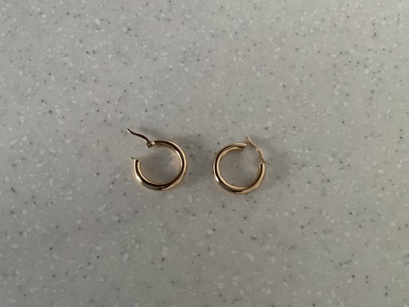Ailiya 9k 20mm Solid Gold Hoops – Alana Maria Jewellery